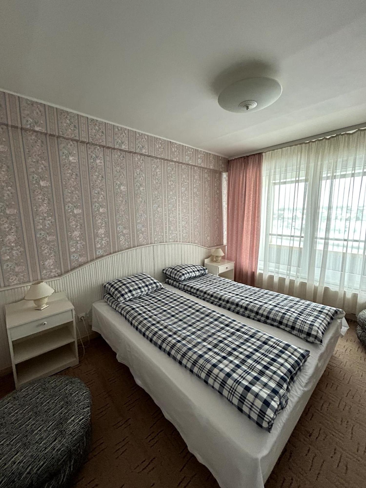 Hotel Talsi Exterior foto